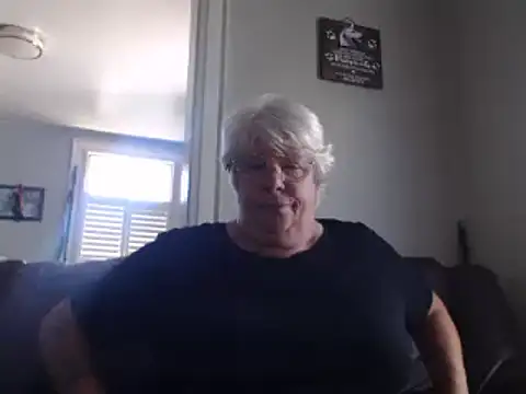 Snapshot of canadiancougar1965 chatting on September 20, 2025, 2:11 pm canadiancougar1965 online show from September 20, 2025, 2:11 pm