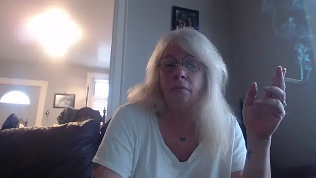 Snapshot of canadiancougar1965 chatting on February 16, 2025, 1:05 pm canadiancougar1965 online show from February 16, 2025, 1:05 pm