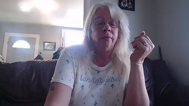 Snapshot of canadiancougar1965 chatting on March 8, 2025, 1:03 pm canadiancougar1965 online show from March 8, 2025, 1:03 pm