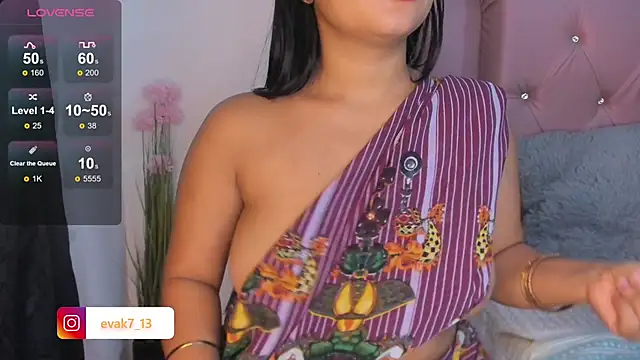 Snapshot of shara_queen1 chatting on February 5, 2026, 8:10 am shara queen1 online show from February 5, 2026, 8:10 am