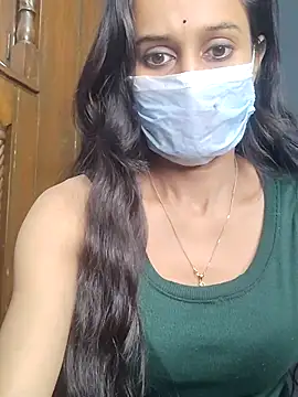 Snapshot of Oleevia chatting on December 20, 2025, 8:50 am Oleevia online show from December 20, 2025, 8:50 am