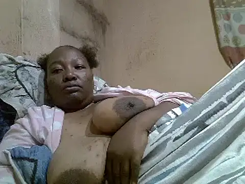 chubbydoll122 online show from February 3, 2026, 2:53 am