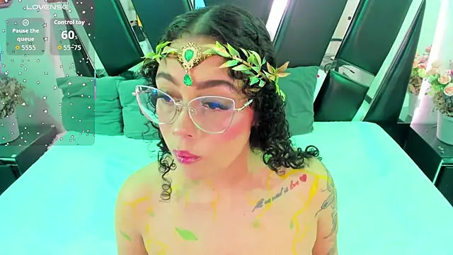 antonelllepiercee online show from December 3, 2025, 11:31 am