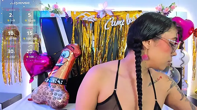 antonelllepiercee online show from February 13, 2026, 11:32 am