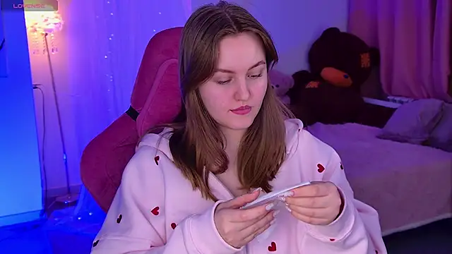 KellyPoter online show from March 18, 2026, 2:52 pm