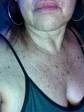 Kasandra Ho online show from February 8, 2026, 3:54 pm