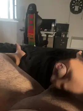 Snapshot of Miguel_zv chatting on October 10, 2025, 4:08 pm Miguel zv online show from October 10, 2025, 4:08 pm