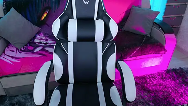 Aurora Natsuki online show from November 30, 2025, 10:27 am