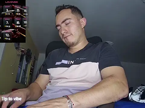 dragon1006 online show from November 25, 2025, 2:34 am