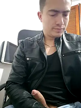 Snapshot of dragon1006 chatting on April 23, 2026, 6:20 am dragon1006 online show from April 23, 2026, 6:20 am