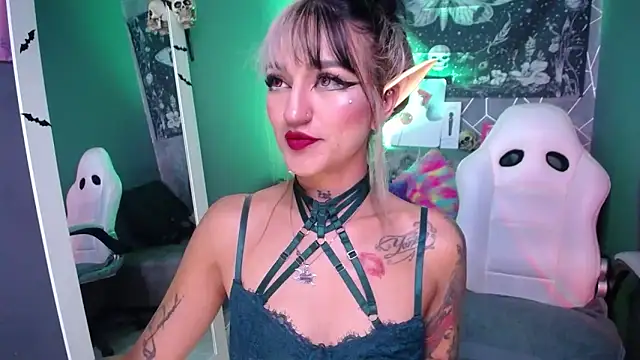 amelierouss online show from March 27, 2026, 3:48 am