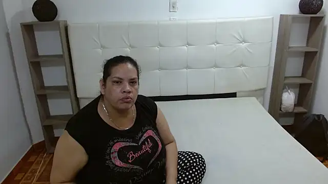 Snapshot of Candy_and_Jh0n chatting on September 19, 2025, 3:32 am Candy and Jh0n online show from September 19, 2025, 3:32 am