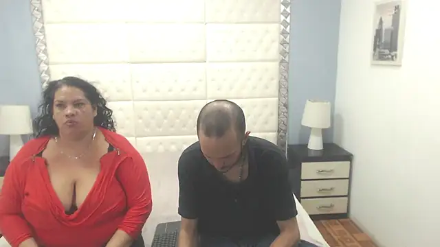 Snapshot of Candy_and_Jh0n chatting on March 6, 2025, 3:24 am Candy and Jh0n online show from March 6, 2025, 3:24 am