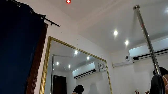 Fernanda brown18 online show from October 17, 2025, 9:49 pm