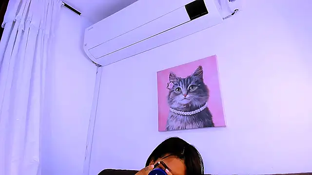 Fernanda brown18 online show from September 29, 2025, 8:03 pm