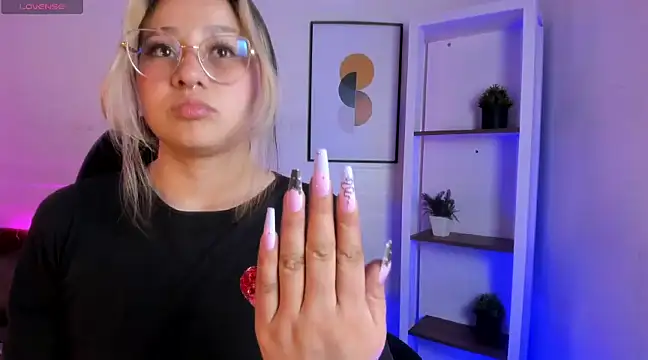 Snapshot of Aliiceyong chatting on February 27, 2025, 4:57 am Aliiceyong online show from February 27, 2025, 4:57 am