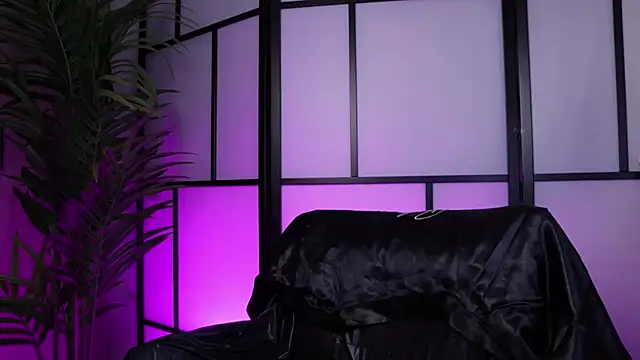 Megga Bluee online show from May 6, 2026, 2:59 am