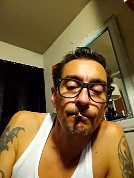 Snapshot of Pumpndeep chatting on April 17, 2026, 7:33 am Pumpndeep online show from April 17, 2026, 7:33 am