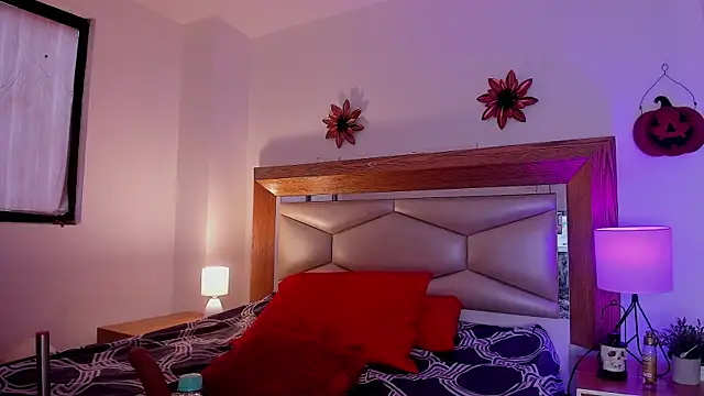 kimberly latin online show from November 18, 2025, 5:16 pm