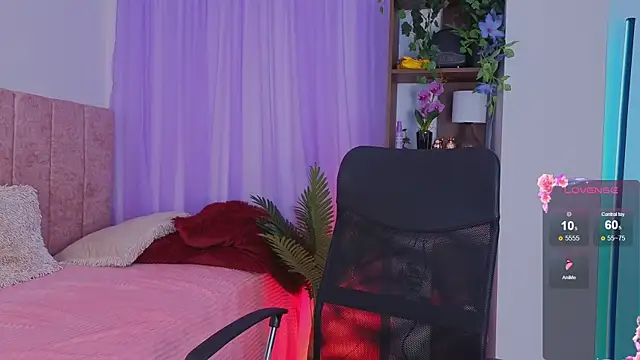 emilyrouxe online show from December 21, 2025, 6:20 pm