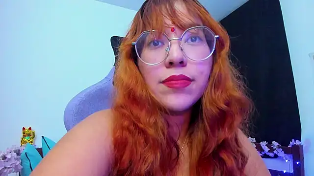  Moon Johnson online show from November 9, 2025, 4:49 am