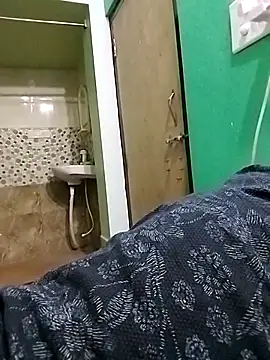 sudhastriper online show from October 25, 2025, 7:03 pm