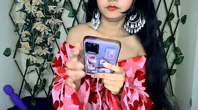 Snapshot of SUZY_FROMUS chatting on February 15, 2025, 2:55 pm SUZY FROMUS online show from February 15, 2025, 2:55 pm