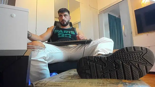 Snapshot of welcometo_hell chatting on October 19, 2025, 8:11 pm welcometo hell online show from October 19, 2025, 8:11 pm