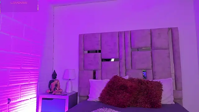 EmmaBecket2 online show from November 29, 2025, 4:34 am