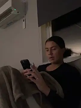 eemsii online show from February 5, 2025, 6:15 pm