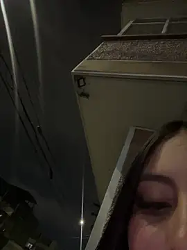 Annie9  online show from April 4, 2026, 2:51 am