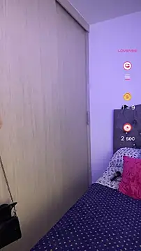 Snapshot of EmberEyes_999 chatting on December 12, 2024, 1:53 am EmberEyes 999 online show from December 12, 2024, 1:53 am