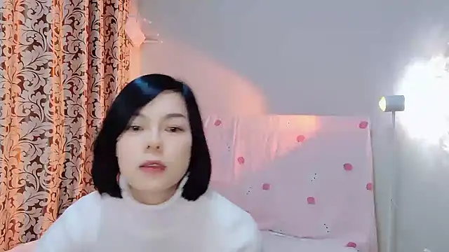Snapshot of Linda-LL chatting on March 7, 2025, 2:23 pm Linda-LL online show from March 7, 2025, 2:23 pm