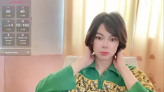 Linda-LL online show from April 17, 2026, 3:42 am