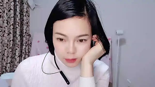 Snapshot of Linda-LL chatting on March 6, 2025, 2:18 pm Linda-LL online show from March 6, 2025, 2:18 pm
