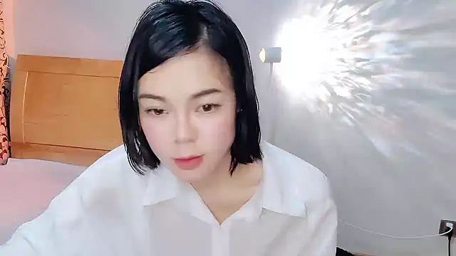 Snapshot of Linda-LL chatting on February 21, 2025, 3:43 pm Linda-LL online show from February 21, 2025, 3:43 pm