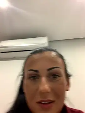 Snapshot of SweNatasha chatting on December 4, 2024, 9:18 pm SweNatasha online show from December 4, 2024, 9:18 pm