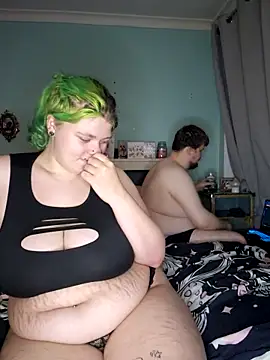 Snapshot of kira_132 chatting on October 7, 2025, 12:33 am kira 132 online show from October 7, 2025, 12:33 am