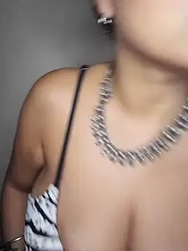 DesireSatler online show from February 2, 2025, 4:05 am