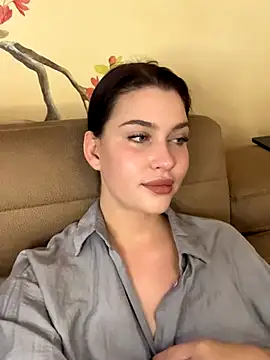 KikiWatson online show from September 21, 2025, 6:46 pm