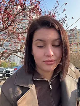 KikiWatson online show from November 8, 2025, 7:12 am