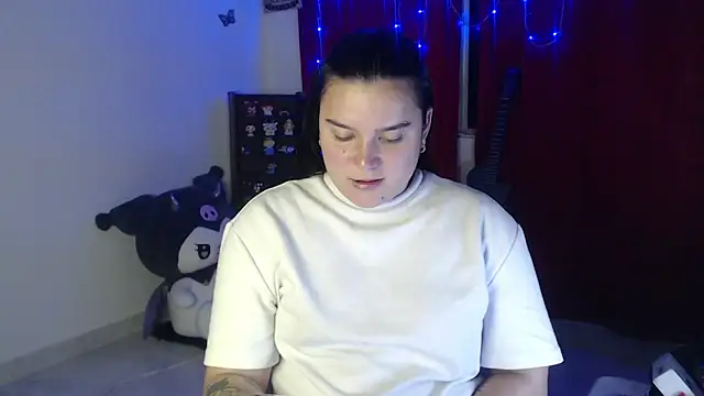 Snapshot of Nika_1_ chatting on November 6, 2025, 10:25 pm Nika 1 online show from November 6, 2025, 10:25 pm