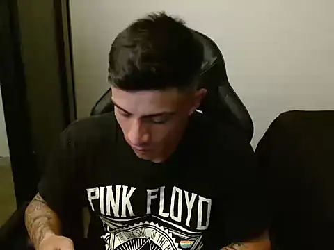 Snapshot of kv___xxx_ chatting on October 28, 2025, 12:22 am kv   xxx  online show from October 28, 2025, 12:22 am