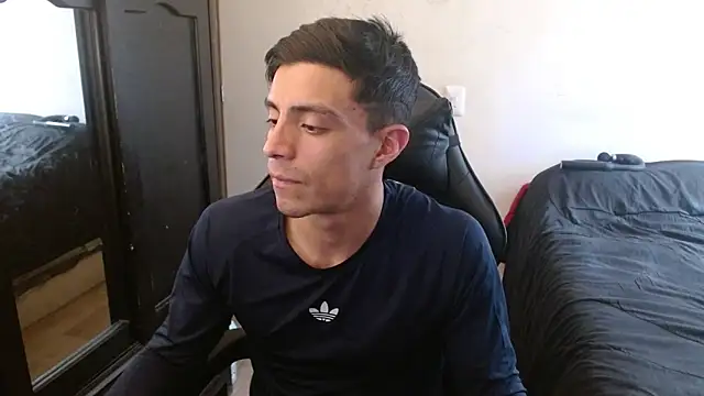 Snapshot of kv___xxx_ chatting on September 30, 2025, 8:04 pm kv   xxx  online show from September 30, 2025, 8:04 pm