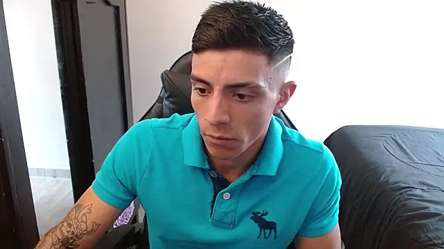 Snapshot of kv___xxx_ chatting on October 28, 2025, 3:44 pm kv   xxx  online show from October 28, 2025, 3:44 pm