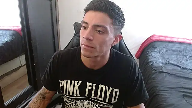 Snapshot of kv___xxx_ chatting on September 19, 2025, 8:24 pm kv   xxx  online show from September 19, 2025, 8:24 pm