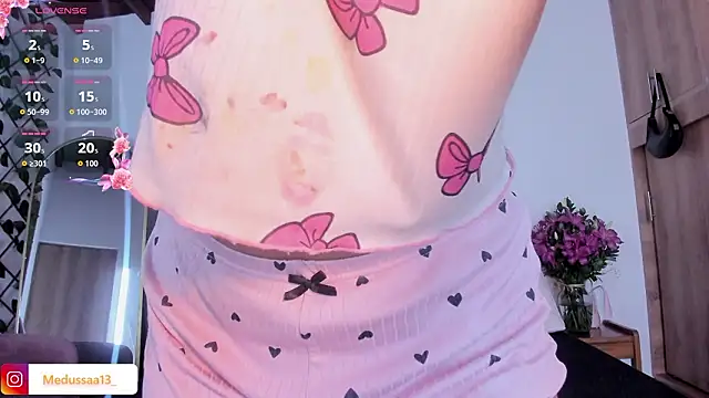 medussa13  online show from March 12, 2026, 12:09 pm