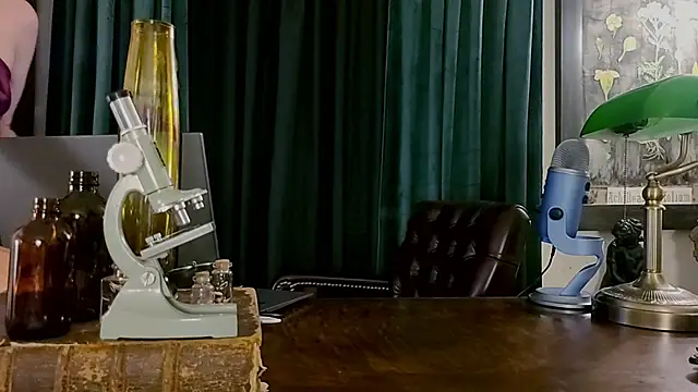 vesperjadex online show from February 10, 2025, 2:52 am