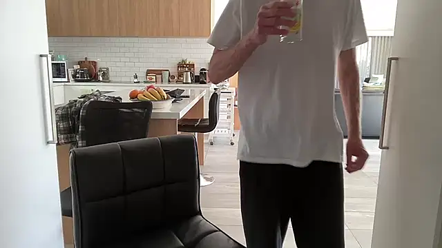 Snapshot of angie-puttana chatting on September 15, 2025, 12:33 am angie-puttana online show from September 15, 2025, 12:33 am