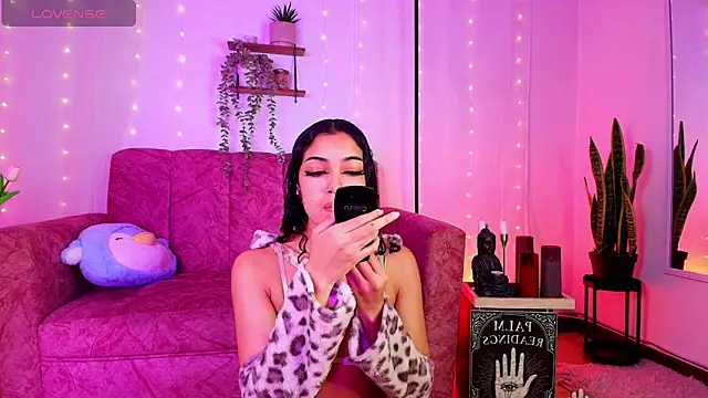 Snapshot of Sara_Jhonson chatting on May 17, 2026, 1:38 am Sara Jhonson online show from May 17, 2026, 1:38 am